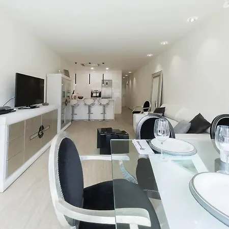 Apartment House Vinol 24 *