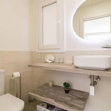 Apartment House Vinol 24 *